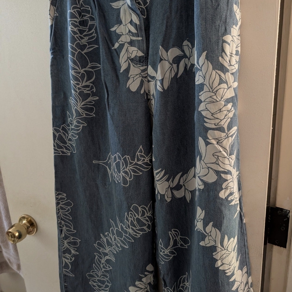 Fighting Eel Lyocell Plumeria Lei Pants